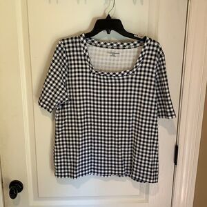 Croft & Barrow Black and white plaid check top